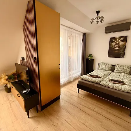 Apartment Golden Rooftop Of